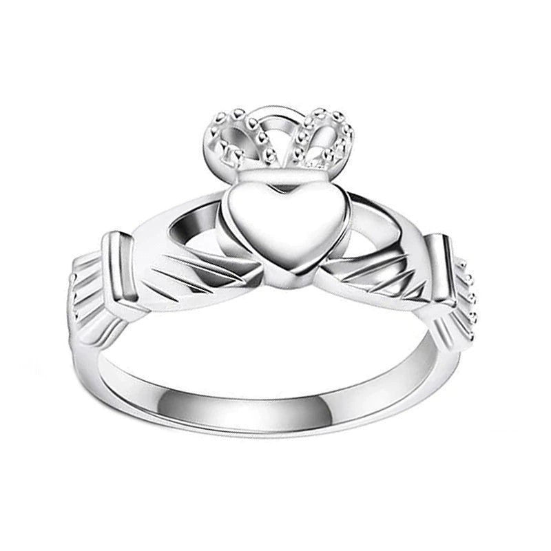 Heartfelt Embrace: Wide-brimmed Hollow Hand Ring